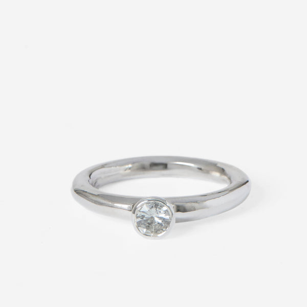 Serene Solitaire Ring Silver